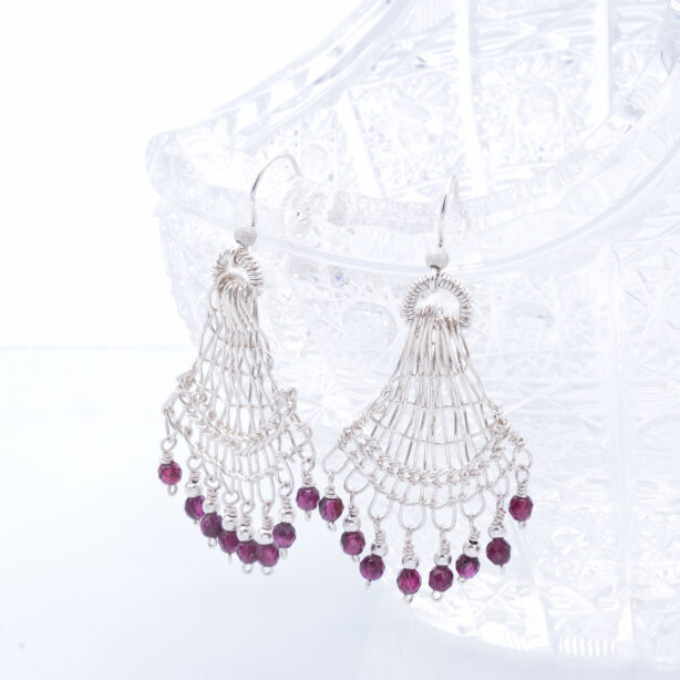 シルバーレースのシャンデリアピアス【ガーネット・silver925】