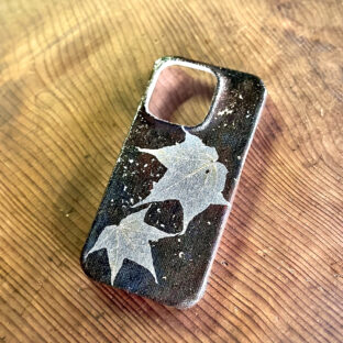 非公開: リーフアートのスマホケース《ダークブラウン》